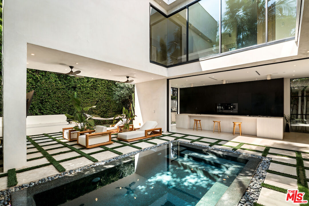 MLS #25601049 image #10