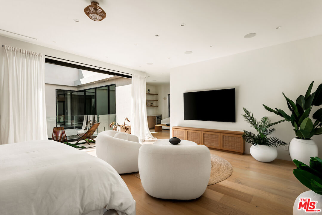 MLS #25601049 image #16