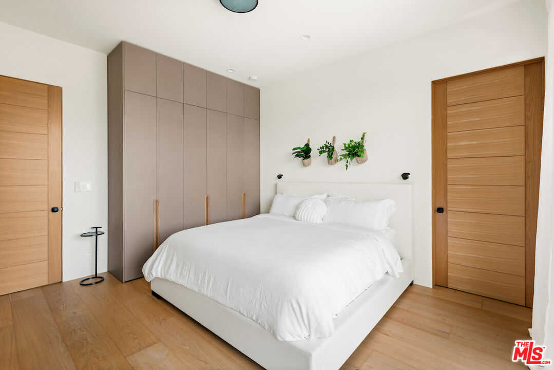 MLS #25601049 image #23