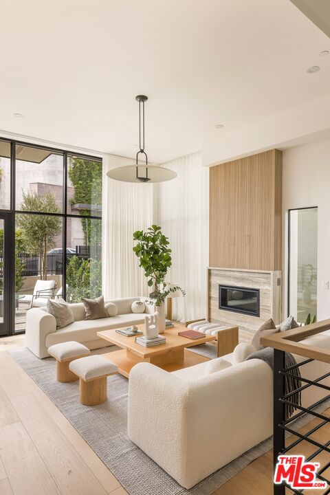 MLS #25601885 image #8