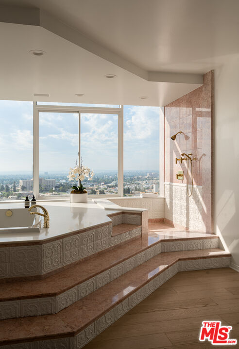 MLS #25602079 image #19