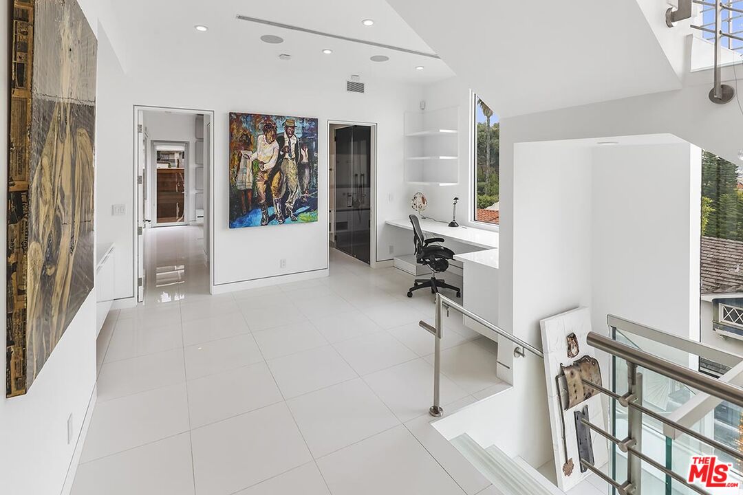 MLS #25602371 image #18