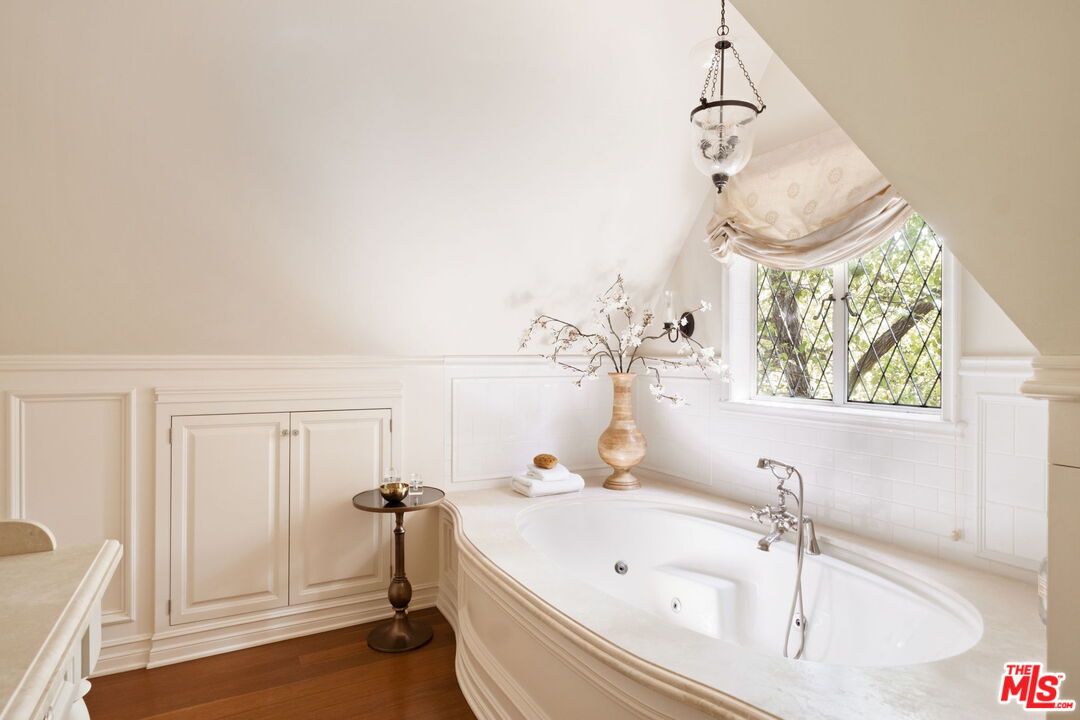 MLS #25602377 image #24