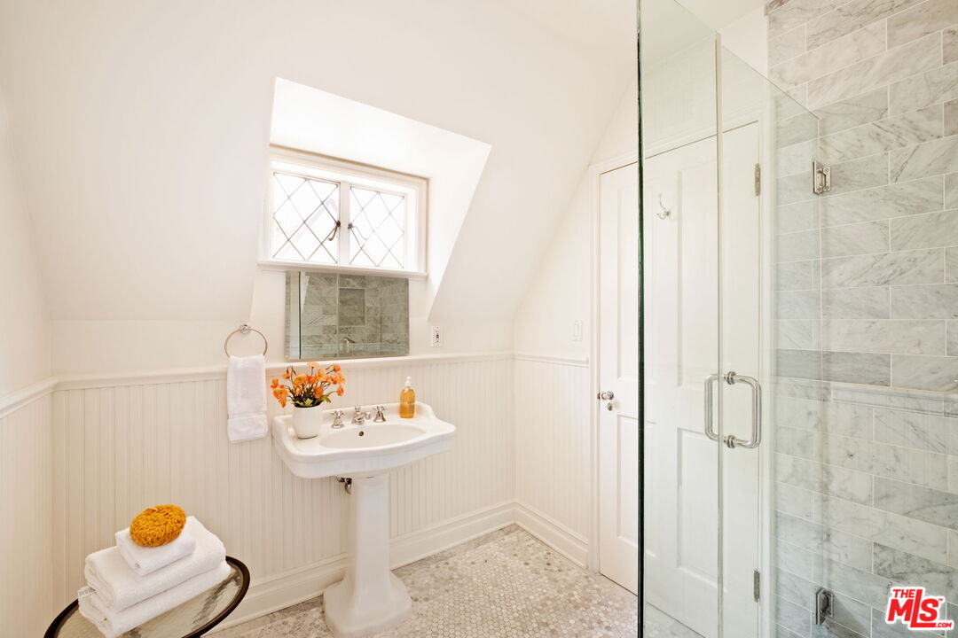 MLS #25602377 image #32