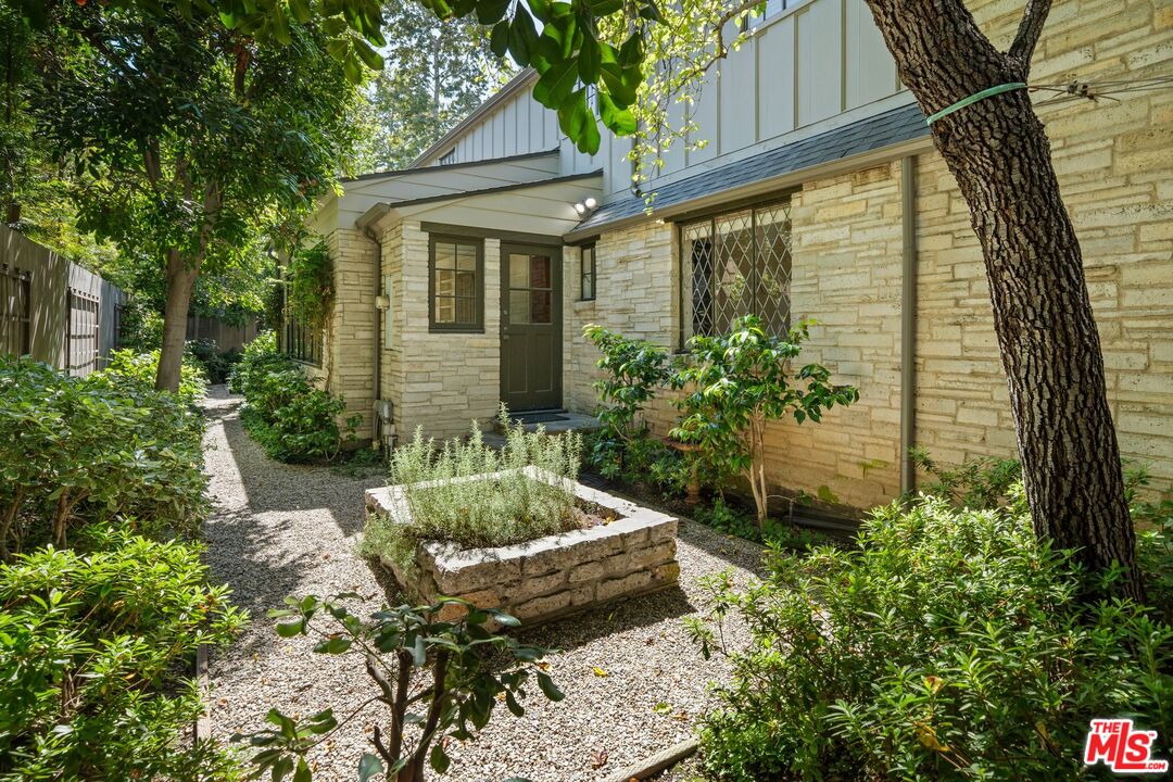 MLS #25602377 image #36