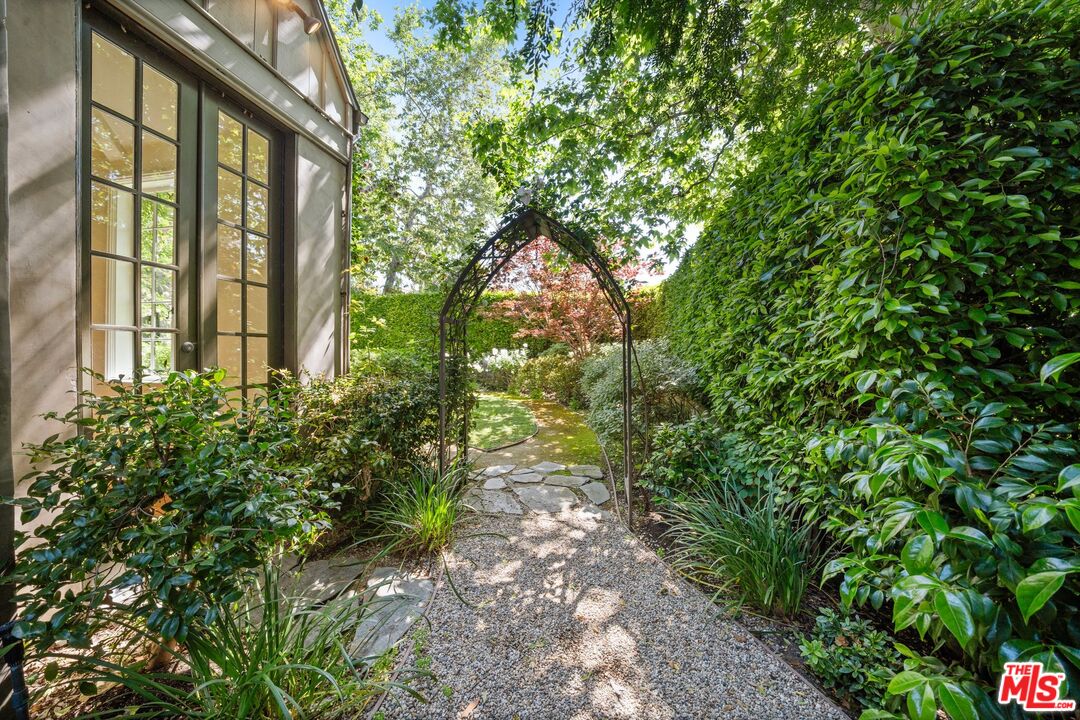 MLS #25602377 image #48