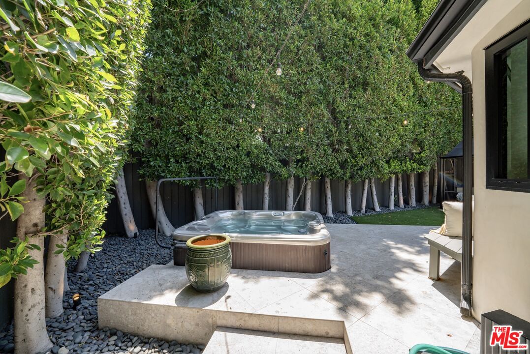 MLS #25602441 image #19