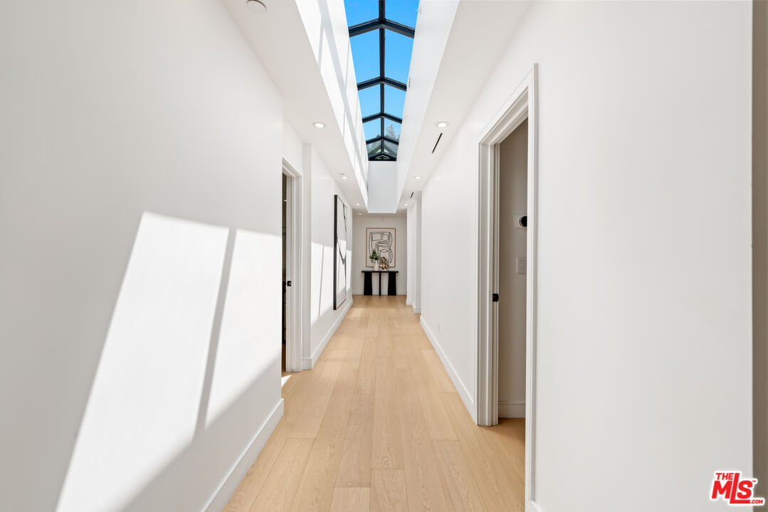 MLS #25602441 image #8