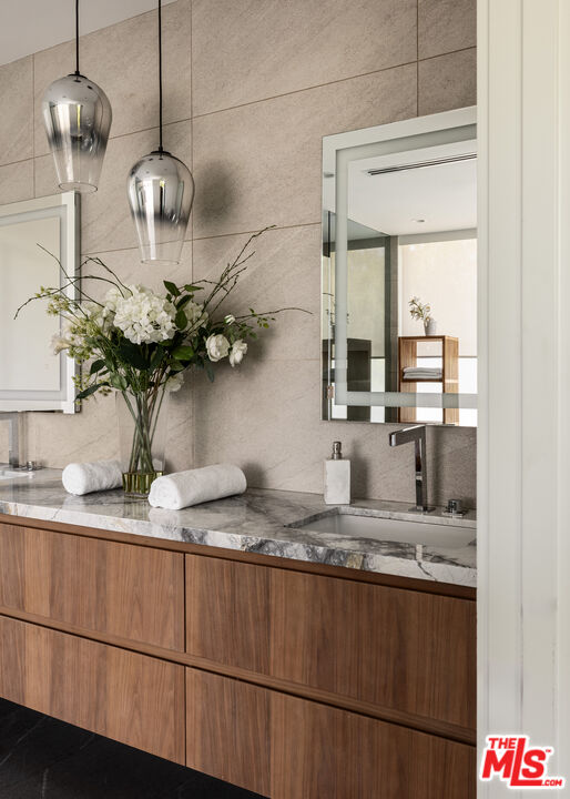 MLS #25602687 image #16