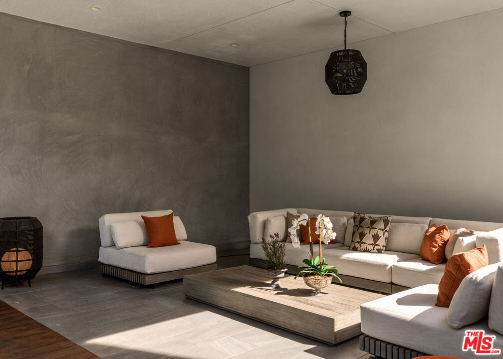 MLS #25602687 image #32