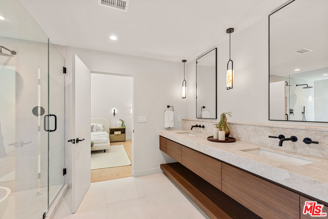 MLS #25602779 image #12