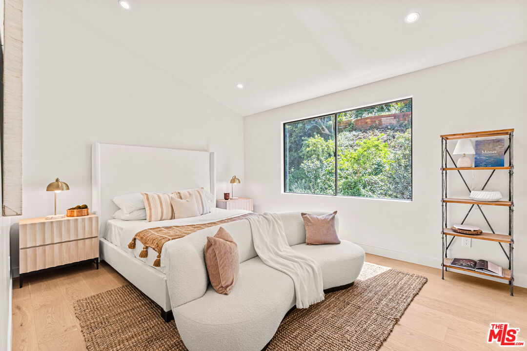 MLS #25602779 image #17