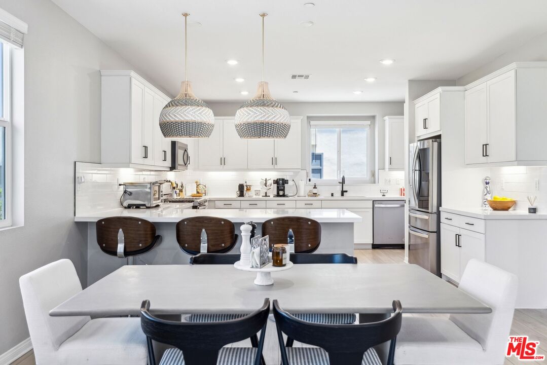 MLS #25603363 image #2