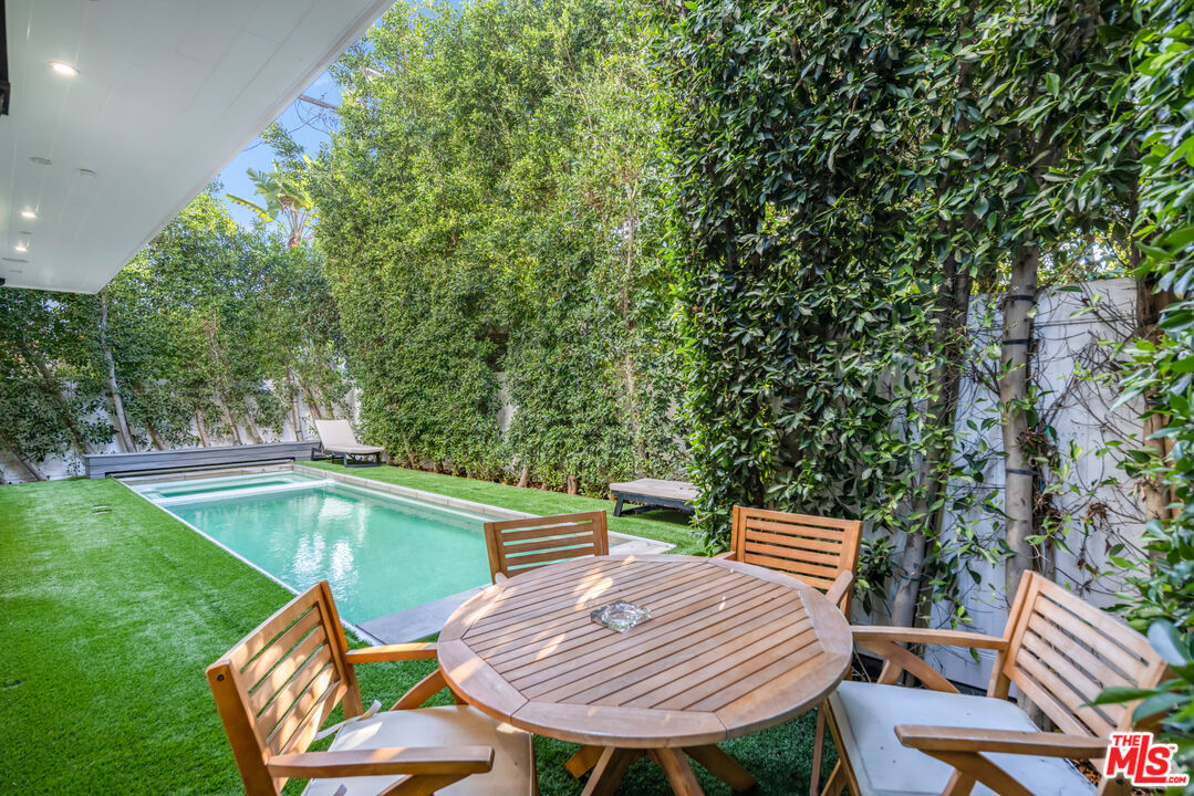 MLS #25603885 image #0