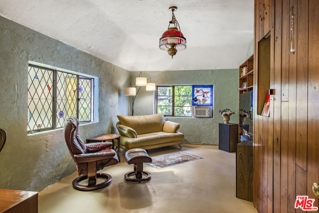 MLS #25604157 image #15