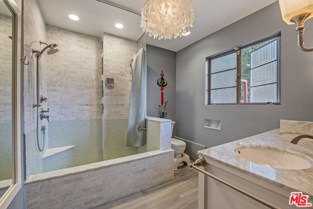 MLS #25604157 image #21