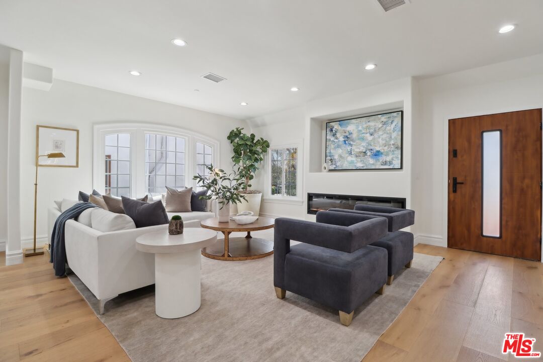 MLS #25604191 image #1