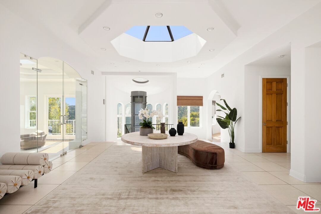 MLS #25604507 image #1