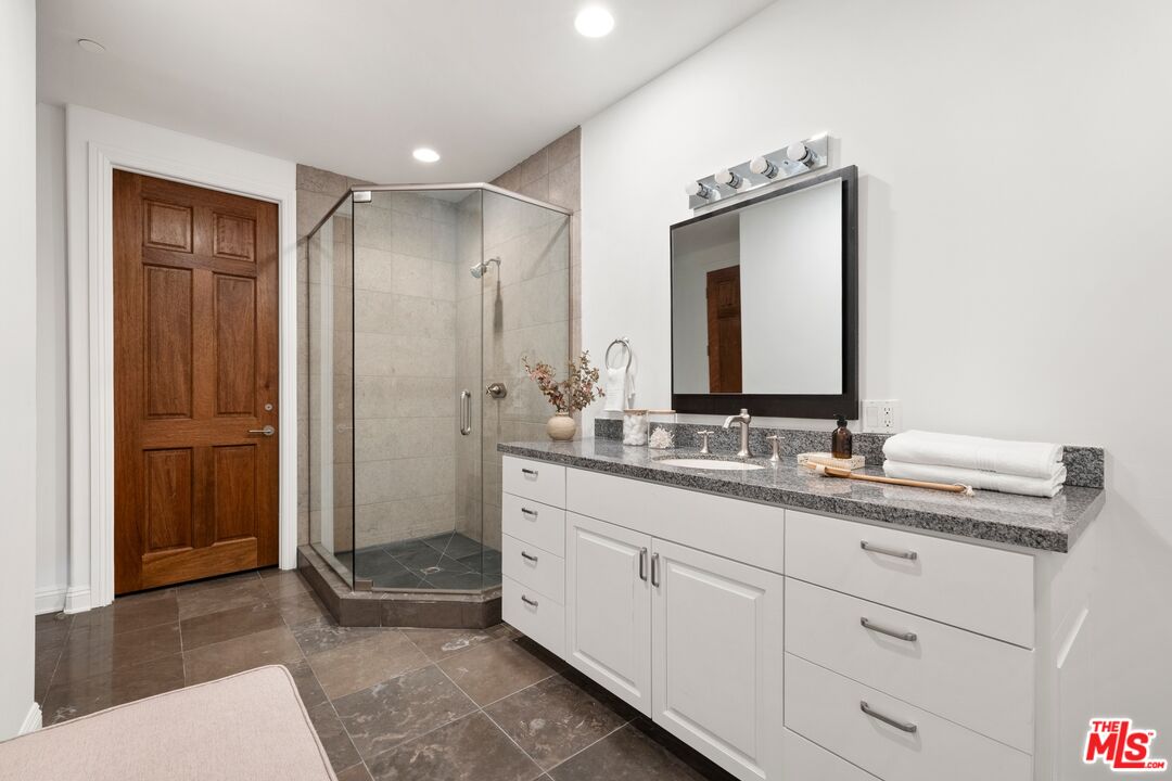 MLS #25604507 image #19