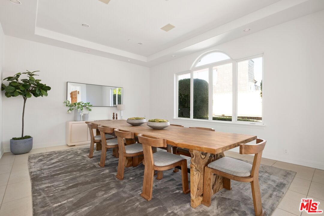 MLS #25604507 image #2