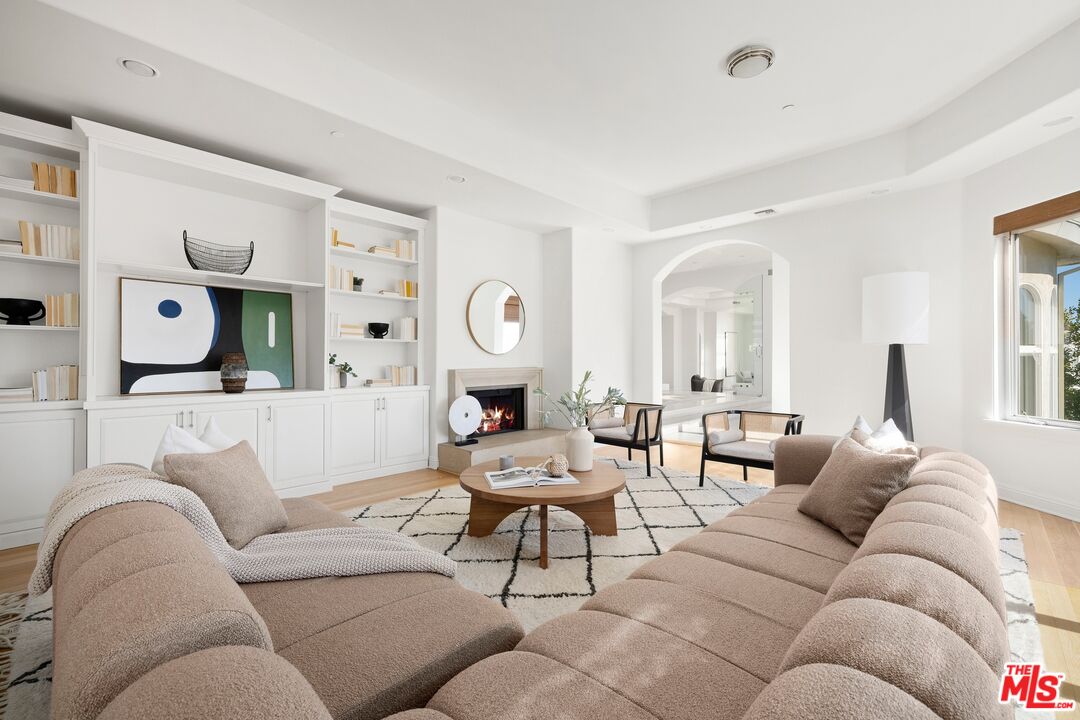 MLS #25604507 image #6