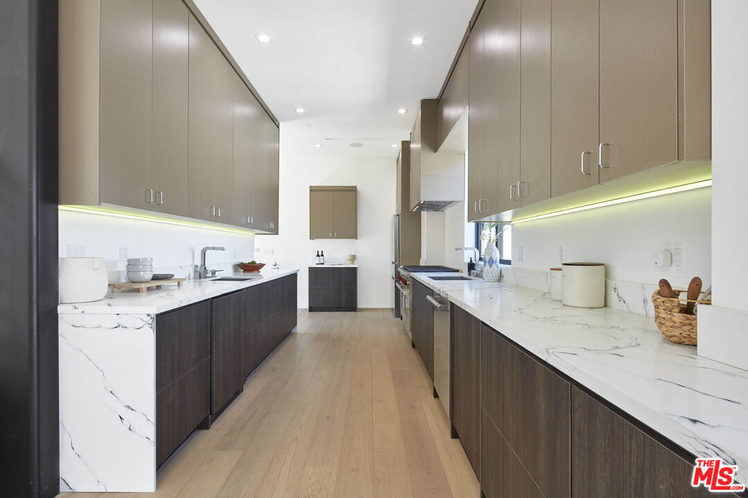 MLS #25604607 image #7