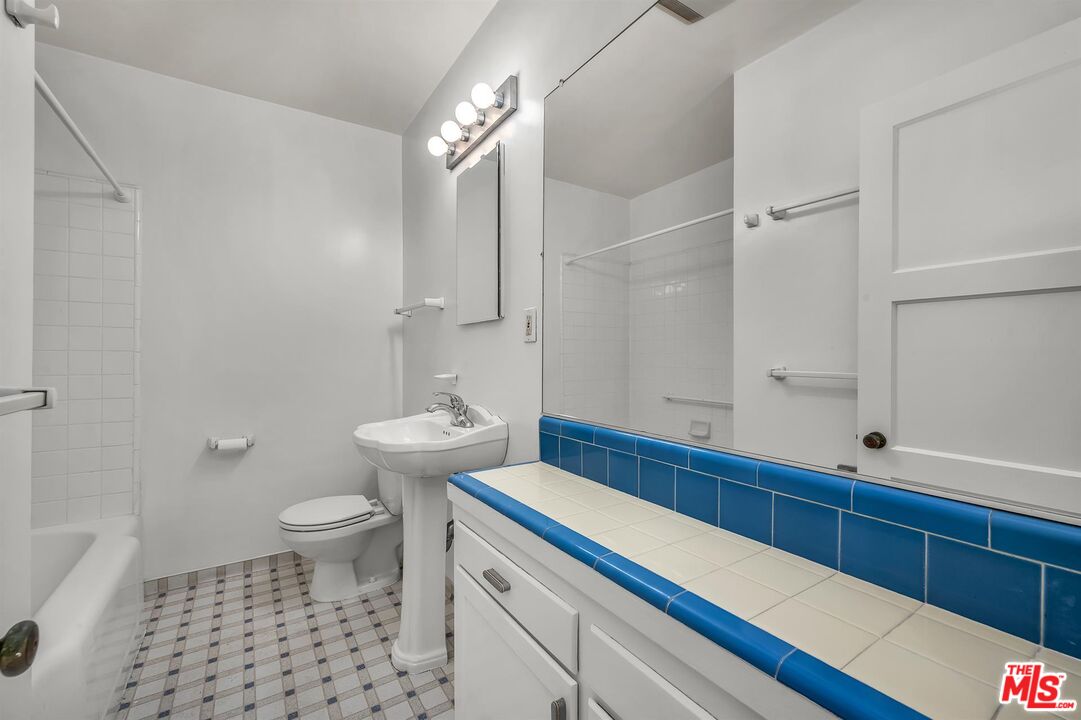 MLS #25604675 image #14