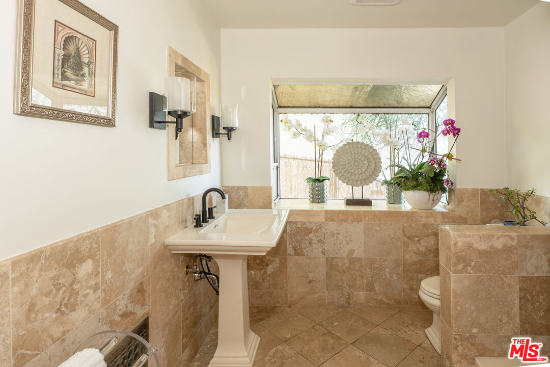 MLS #25604995 image #22