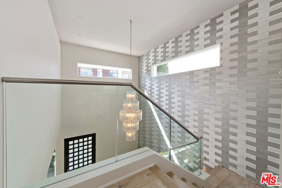 MLS #25605897 image #53