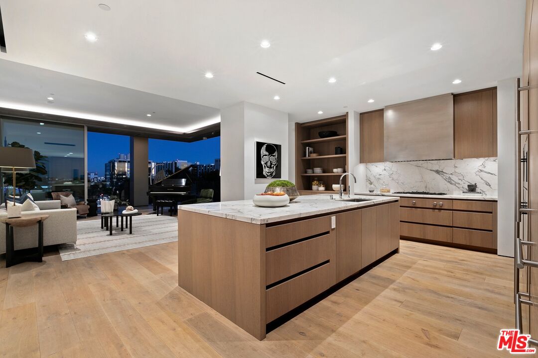 MLS #25606581 image #13