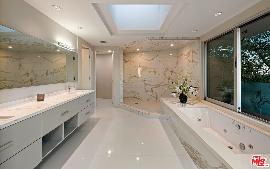 MLS #25607647 image #10