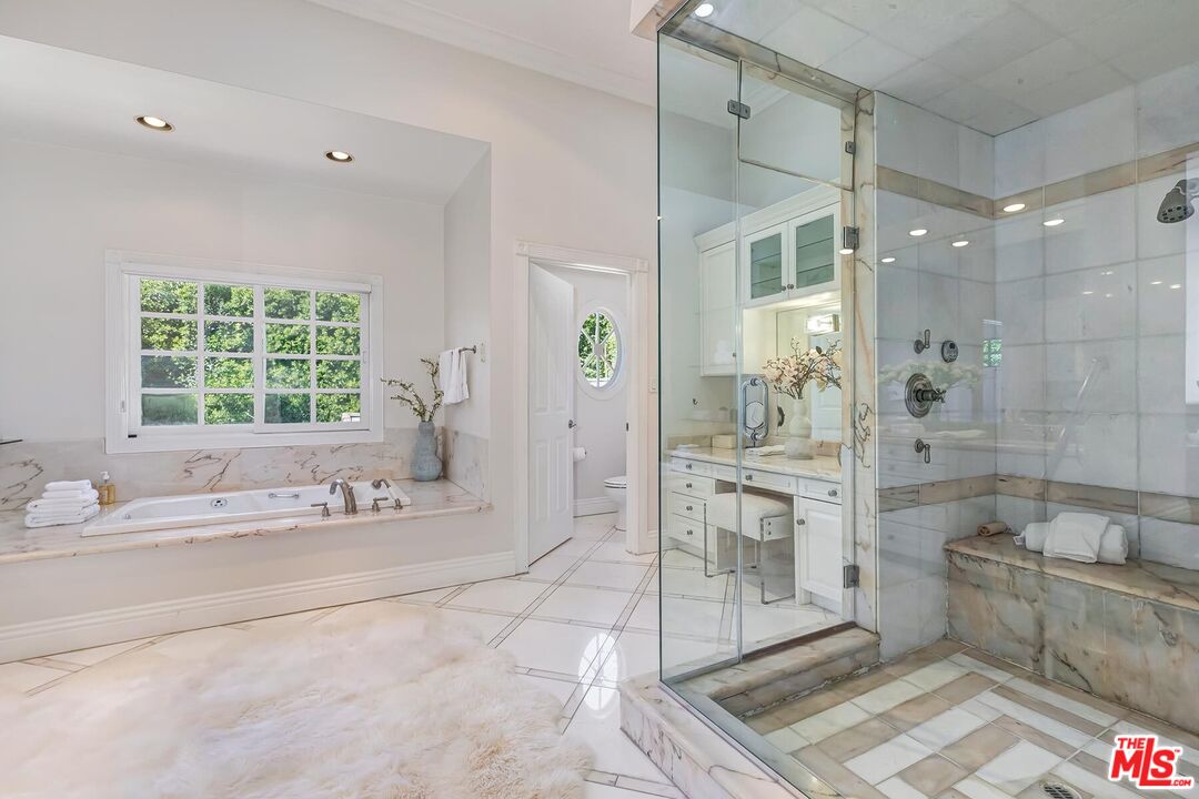 MLS #25608341 image #23