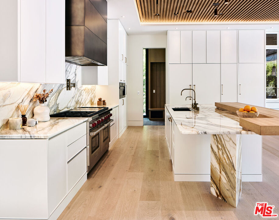 MLS #25608503 image #12