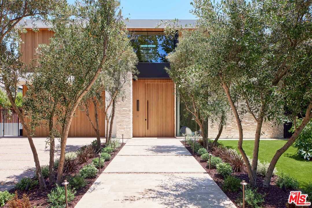 MLS #25608503 image #1