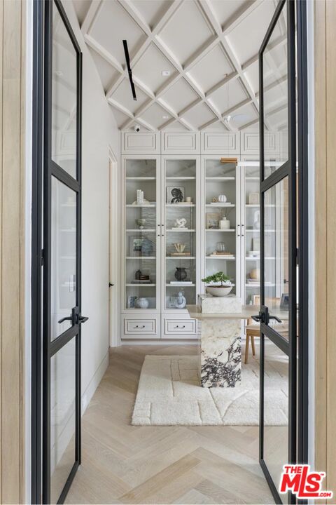 MLS #25608503 image #19