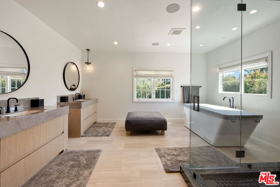 MLS #25608565 image #28