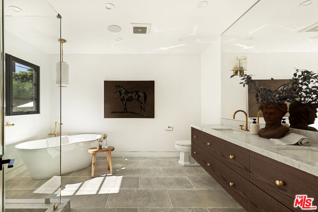 MLS #25608663 image #12