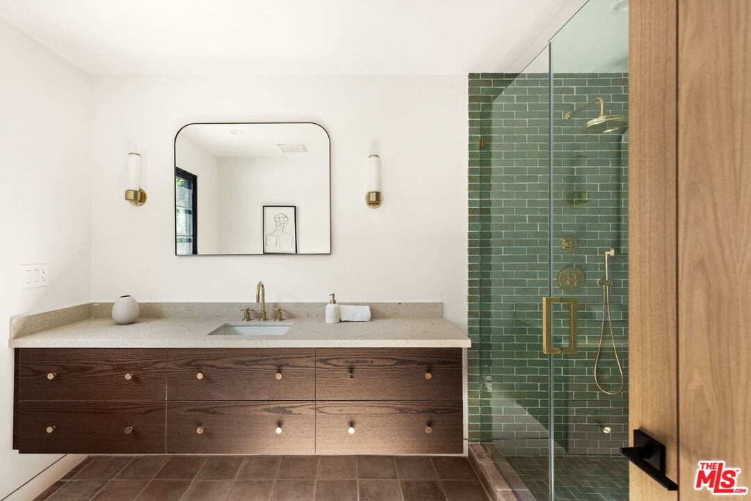 MLS #25608663 image #15