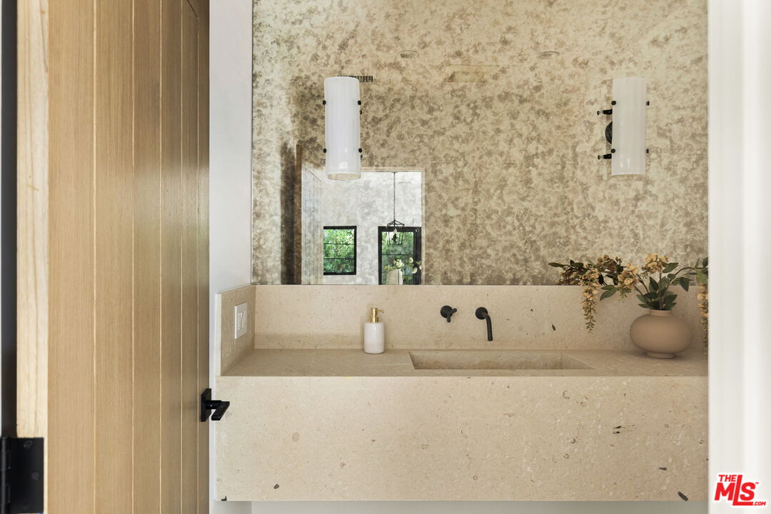 MLS #25608663 image #6