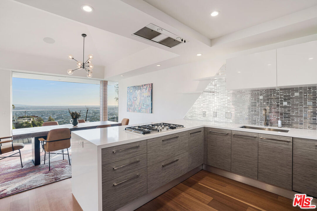 MLS #25608803 image #12