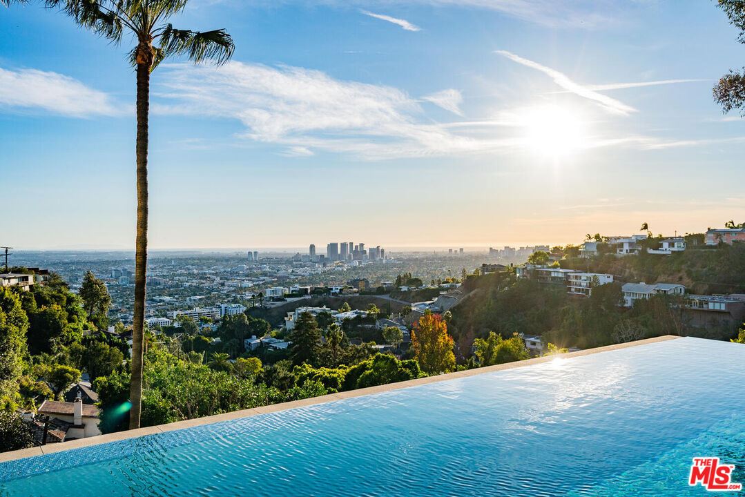 MLS #25608803 image #1