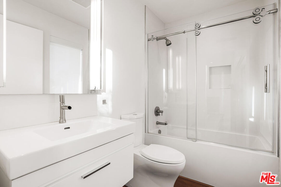 MLS #25608803 image #20