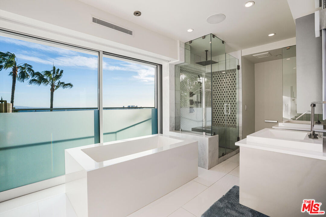 MLS #25608803 image #24