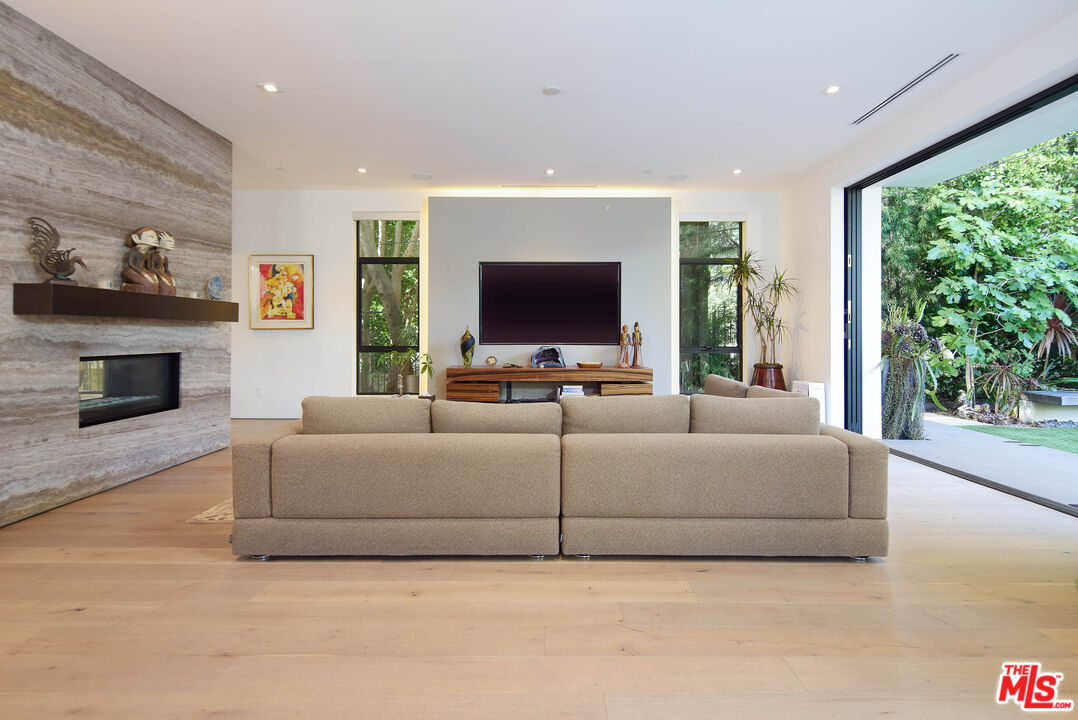 MLS #25609215 image #13