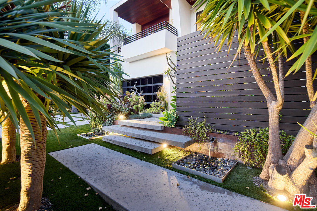 MLS #25609215 image #2