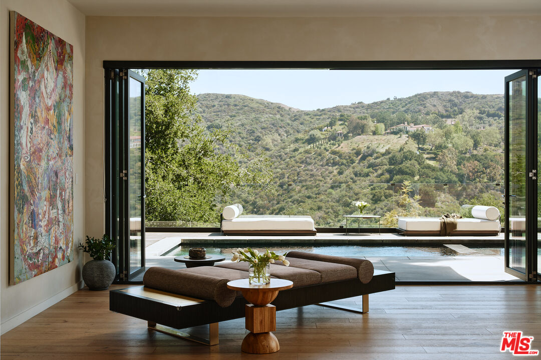 MLS #25609225 image #12