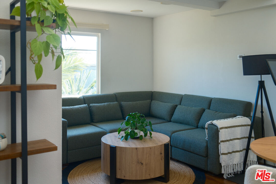 MLS #25609235 image #2