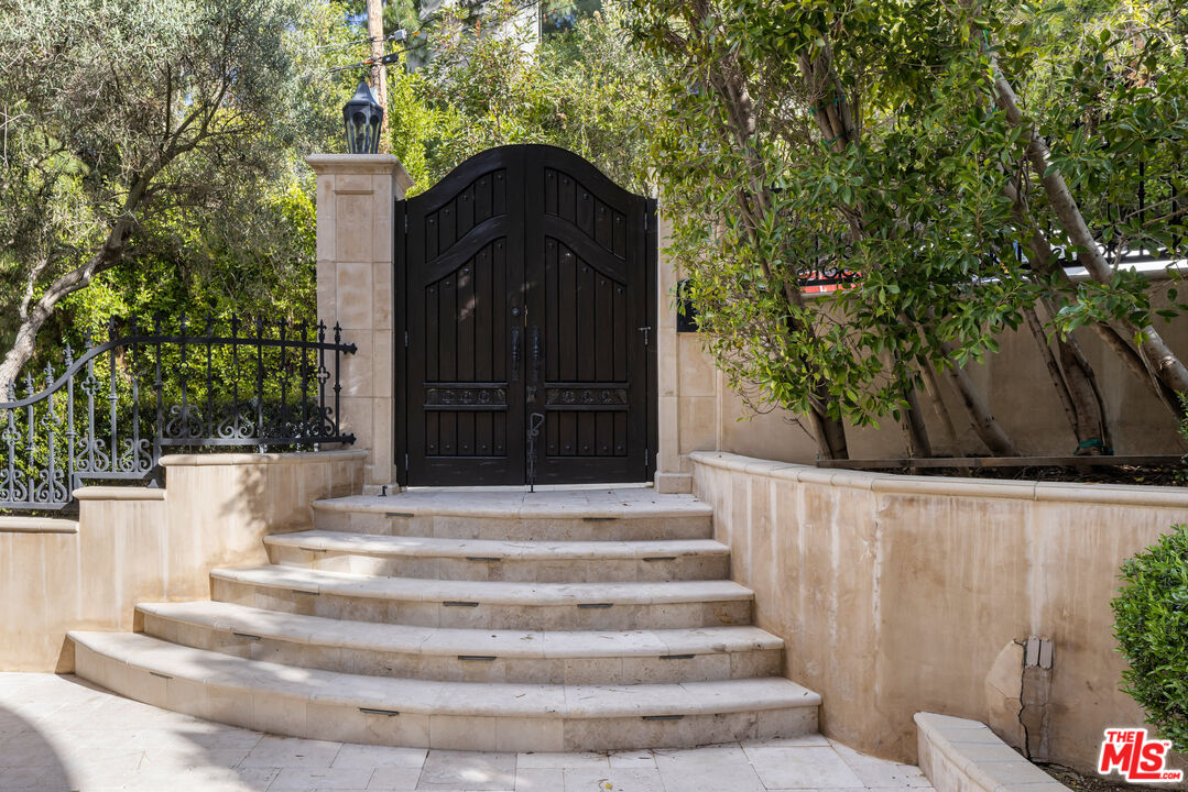 MLS #25609789 image #2