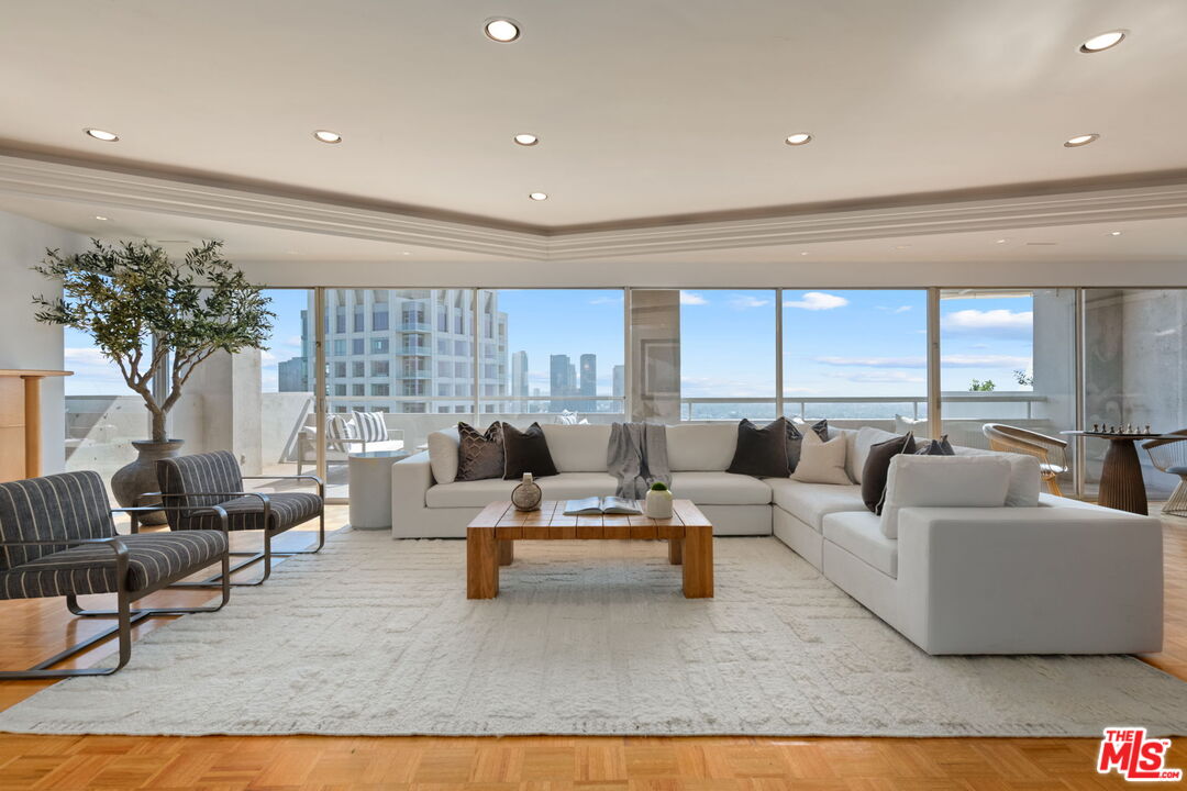 MLS #25609893 image #3