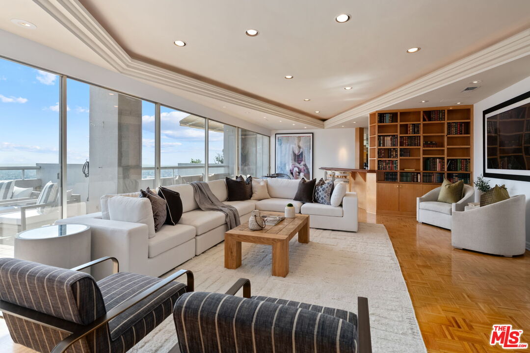 MLS #25609893 image #5